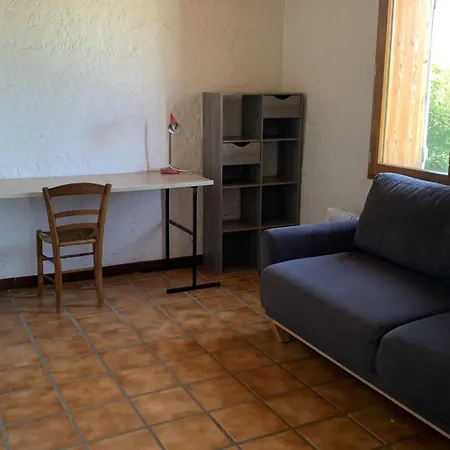 Maison Insolite De Mi-montagne *