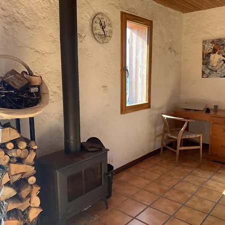 Maison Insolite De Mi-montagne *