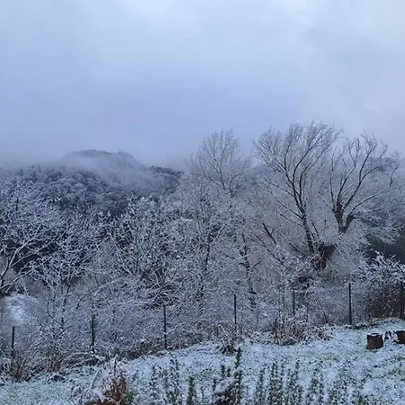 Maison Insolite De Mi-montagne 別荘