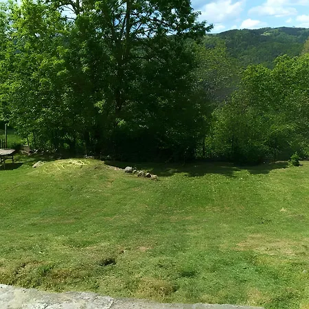 Maison Insolite De Mi-montagne 別荘