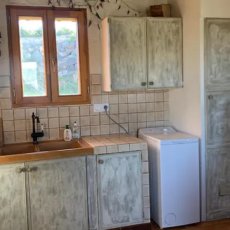 Maison Insolite De Mi-montagne Pebrac