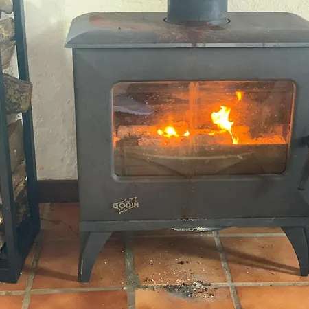 Semesterbostad Maison Insolite De Mi-montagne Pebrac