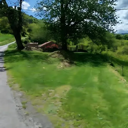 Maison Insolite De Mi-montagne Semesterbostad