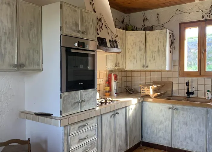 Maison Insolite De Mi-montagne Holiday home Pebrac