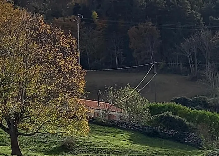 Maison Insolite De Mi-montagne Holiday home Pebrac