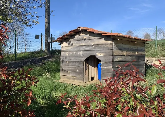 Maison Insolite De Mi-montagne Holiday home Pebrac