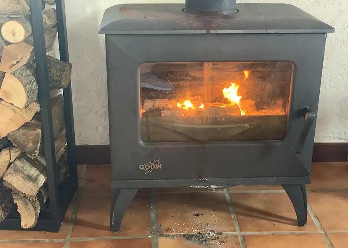 Holiday home Maison Insolite De Mi-montagne