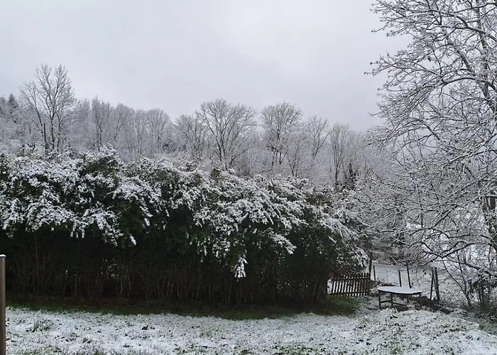 Maison Insolite De Mi-montagne * Pebrac