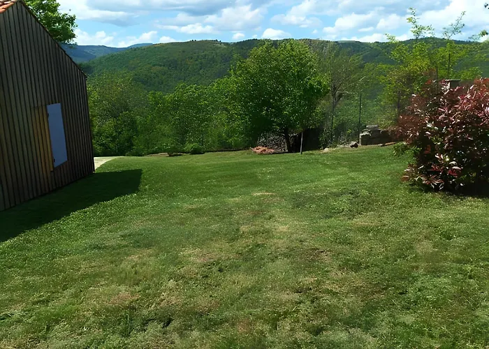 Maison Insolite De Mi-montagne * Pebrac